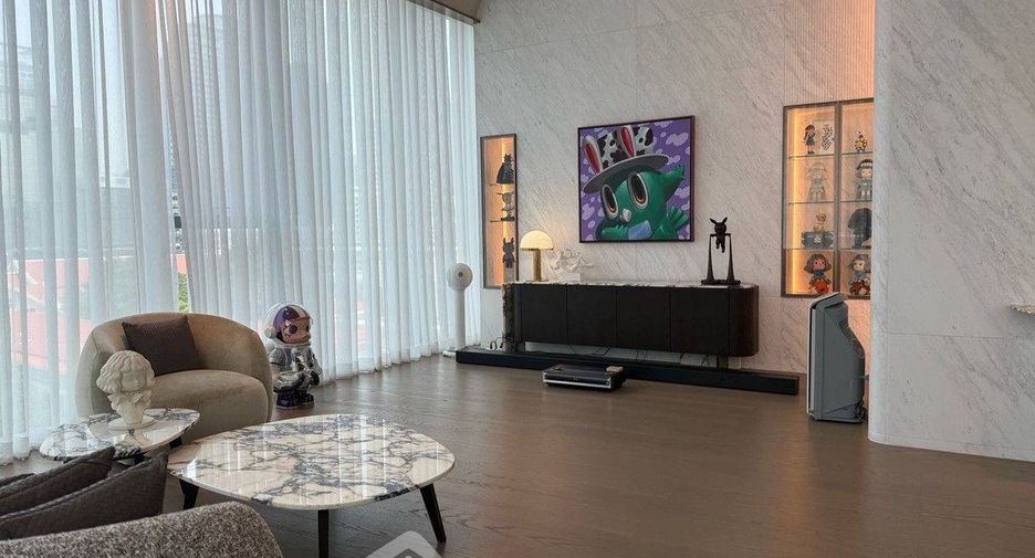 For rent and for sale 2 bedrooms condo in Pathum Wan, Bangkok