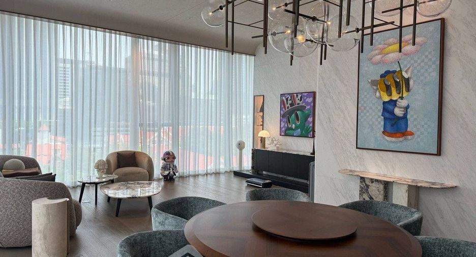 For rent and for sale 2 bedrooms condo in Pathum Wan, Bangkok