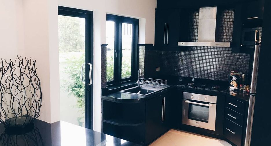 For sale 3 bedrooms villa in Na Jomtien, Pattaya