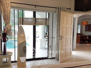 For sale 3 bedrooms villa in Na Jomtien, Pattaya