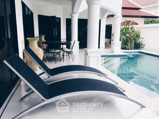 For sale 3 bedrooms villa in Na Jomtien, Pattaya