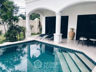 For sale 3 bedrooms villa in Na Jomtien, Pattaya