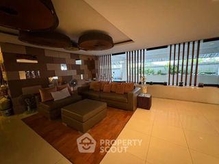 For sale 2 bedrooms condo in Dusit, Bangkok