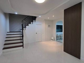 For sale 3 bedrooms house in Si Racha, Chonburi