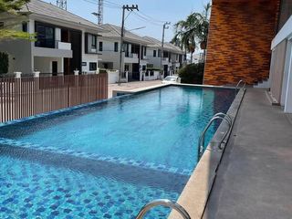 For sale 3 bedrooms house in Si Racha, Chonburi
