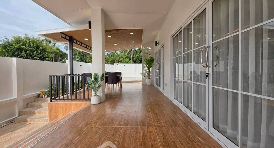Villa zum Kauf mit 3 Zimmer in Bang Saray, Pattaya