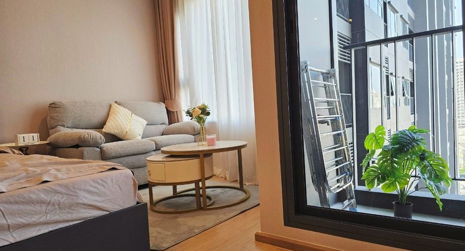 For rent studio condo in Khlong Toei, Bangkok