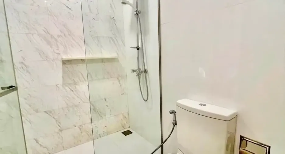 For sale and for rent 1 bed condo in Watthana, Bangkok