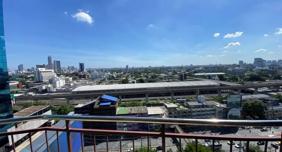For sale 2 bedrooms condo in Watthana, Bangkok