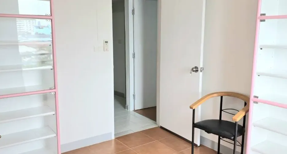 For rent 2 bedrooms condo in Suan Luang, Bangkok