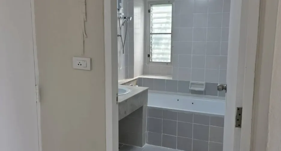 For rent 2 bedrooms condo in Suan Luang, Bangkok