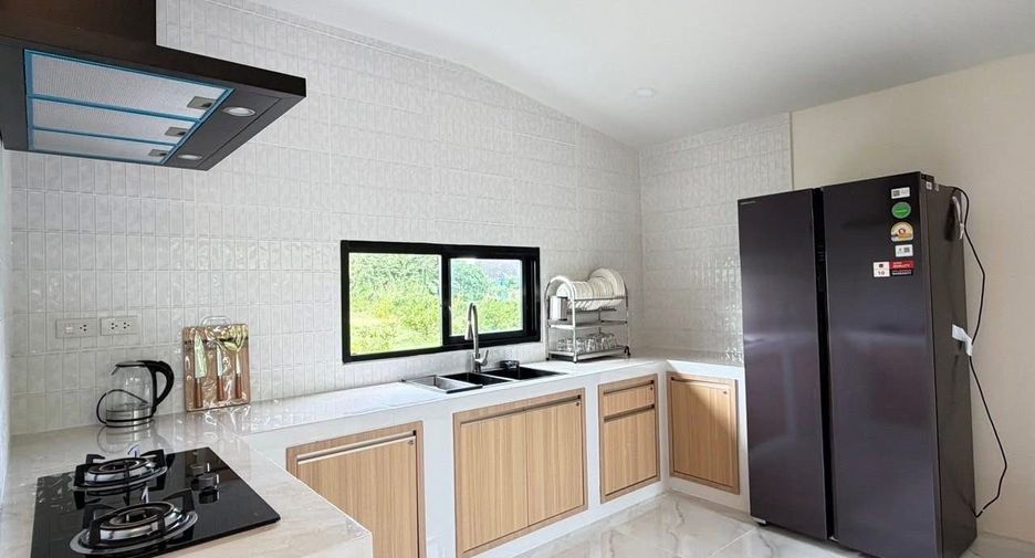 Villa en alquiler de 3 habitaciones en Mueang Phuket, Phuket