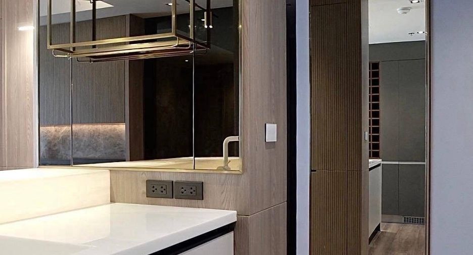 For rent 2 bedrooms condo in Sathon, Bangkok