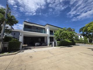 For sale 5 bedrooms house in Saphan Sung, Bangkok