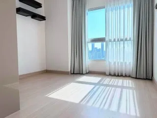 For sale 2 bedrooms condo in Huai Khwang, Bangkok