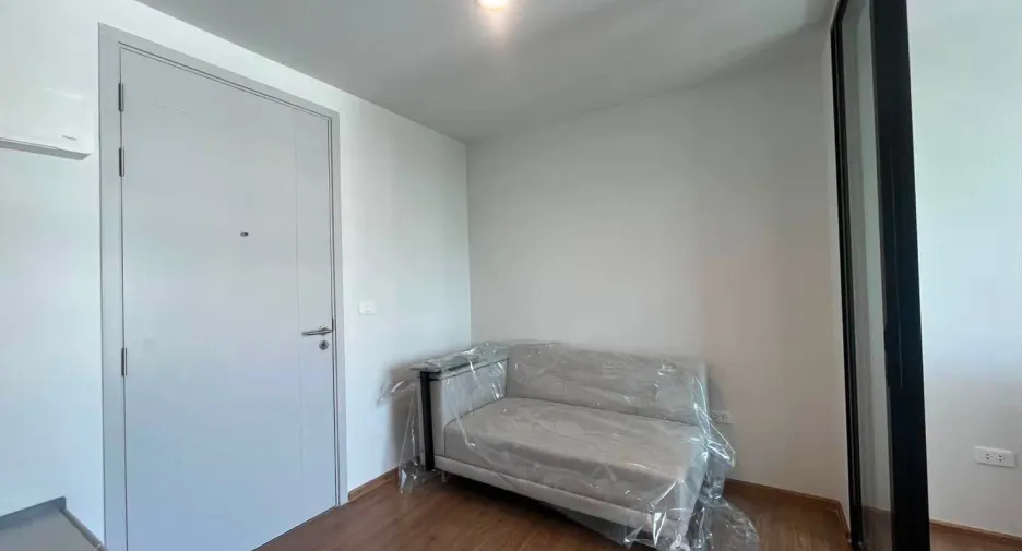 For rent studio condo in Huai Khwang, Bangkok