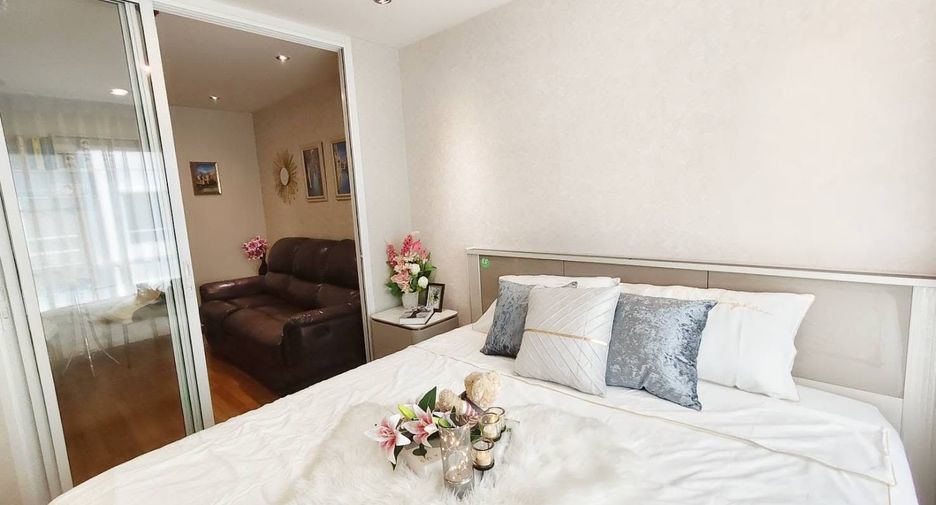 For sale 1 bed condo in Phra Khanong, Bangkok