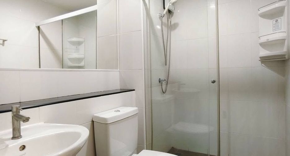 For sale 1 bed condo in Phra Khanong, Bangkok