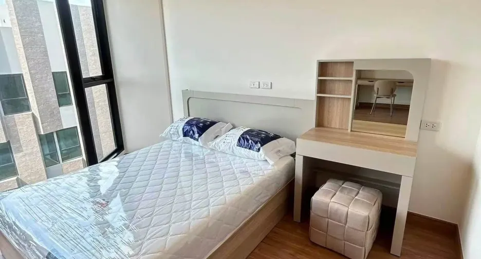 For rent 4 bedrooms townhouse in Mueang Samut Prakan, Samut Prakan