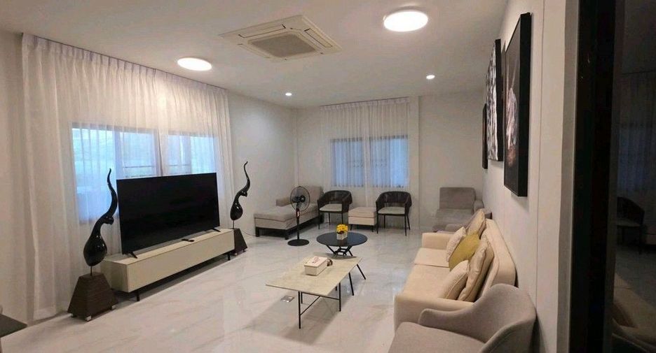 À louer 8 chambres condo à Prawet, Bangkok