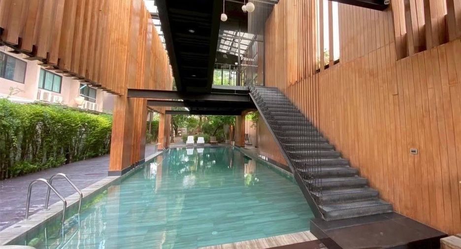 For sale 3 bedrooms townhouse in Lak Si, Bangkok
