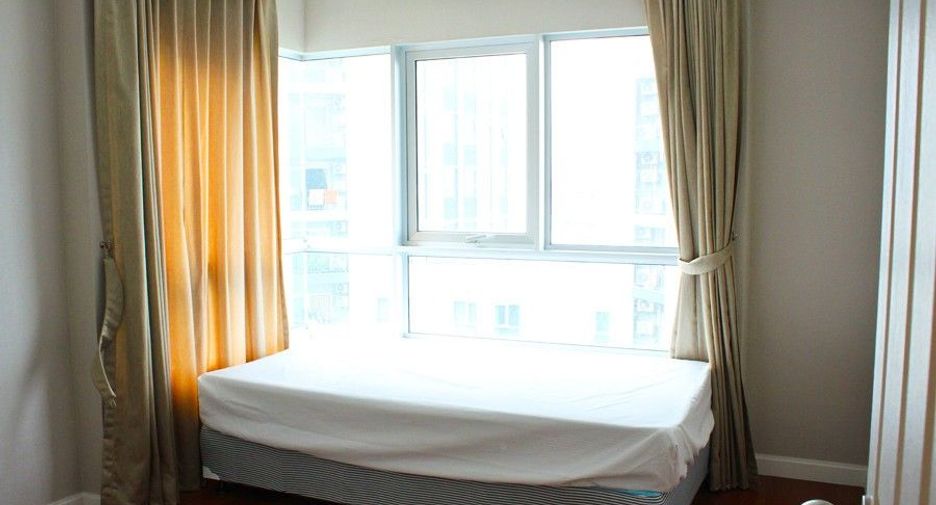 For rent 2 ベッドルーム condo in Huai Khwang, Bangkok