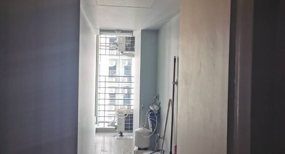 For rent 2 ベッドルーム condo in Huai Khwang, Bangkok