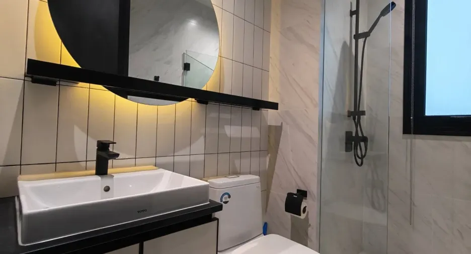 For sale 2 bedrooms condo in Khlong San, Bangkok