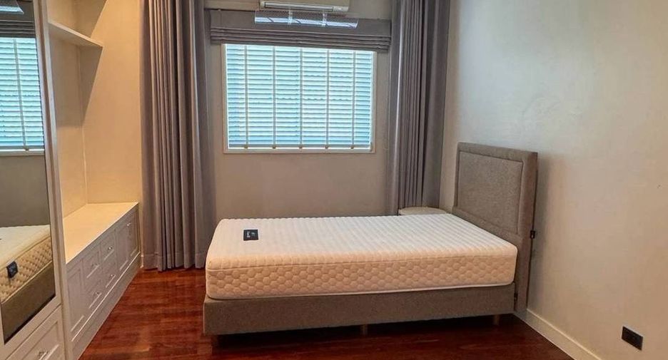 Haus zur Miete mit 5 Zimmer in Suan Luang, Bangkok
