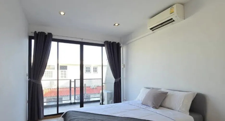 For sale and for rent 3 bedrooms townhouse in Watthana, Bangkok