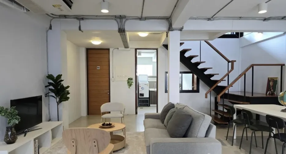 For sale and for rent 3 bedrooms townhouse in Watthana, Bangkok