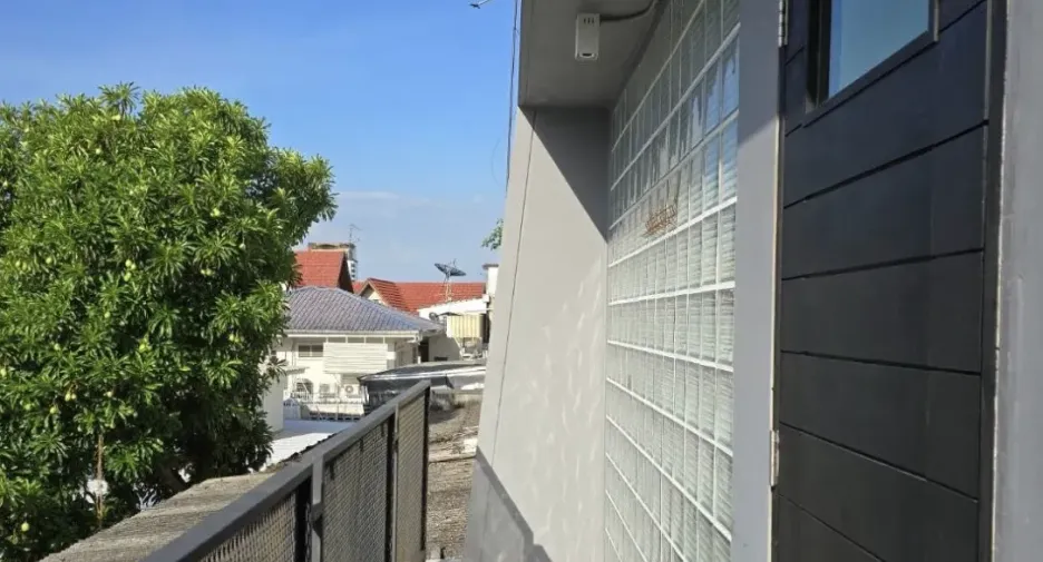 For sale and for rent 3 bedrooms townhouse in Watthana, Bangkok