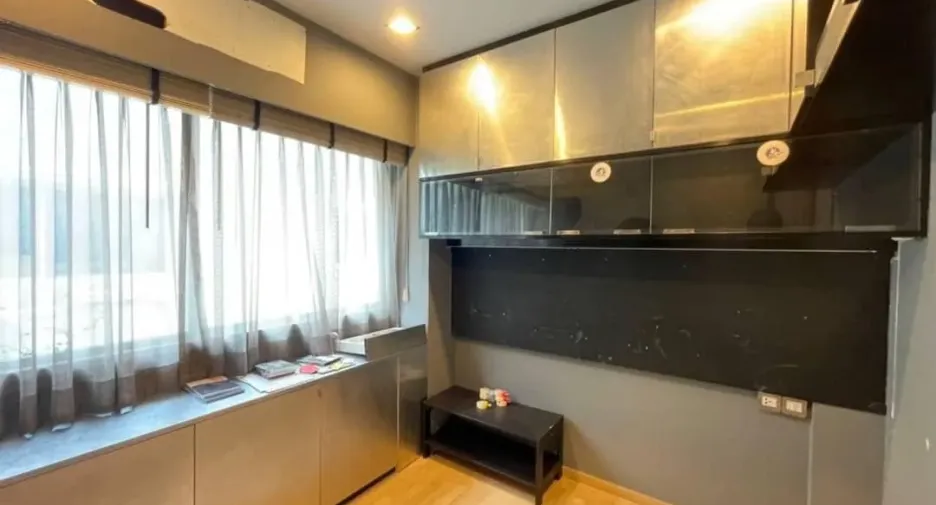 For sale 3 bedrooms townhouse in Suan Luang, Bangkok