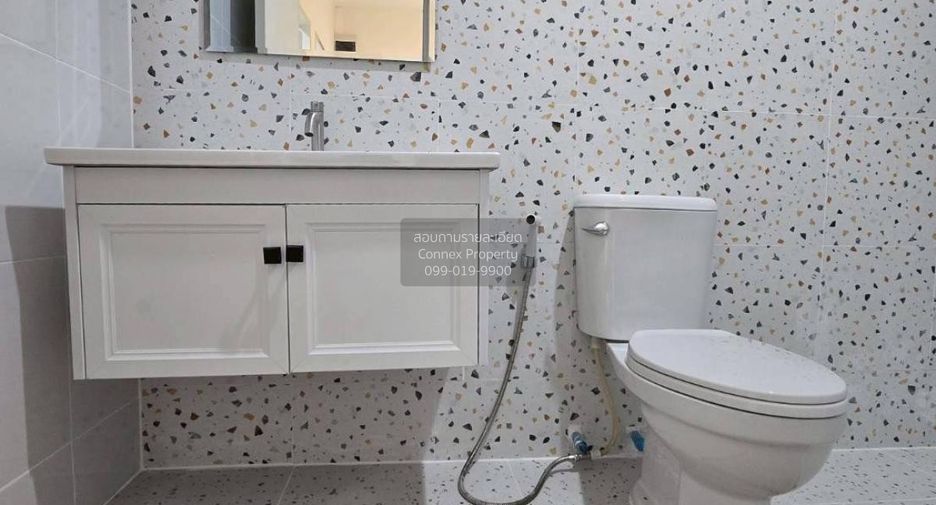 For sale 3 bedrooms townhouse in Lam Luk Ka, Pathum Thani