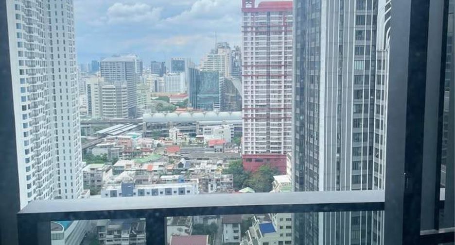 For sale 1 bed condo in Pathum Wan, Bangkok