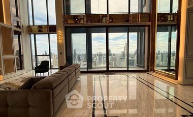 For sale 3 bedrooms condo in Watthana, Bangkok