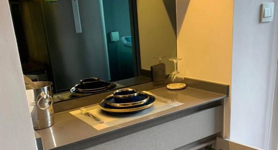 For sale 1 Beds condo in Khlong Toei, Bangkok