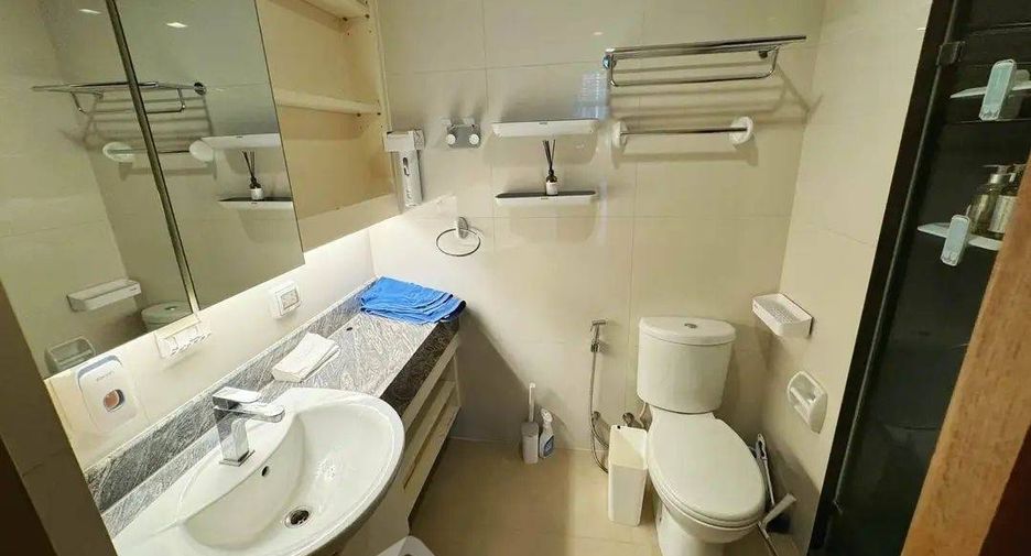 For rent 1 bed condo in Bang Rak, Bangkok