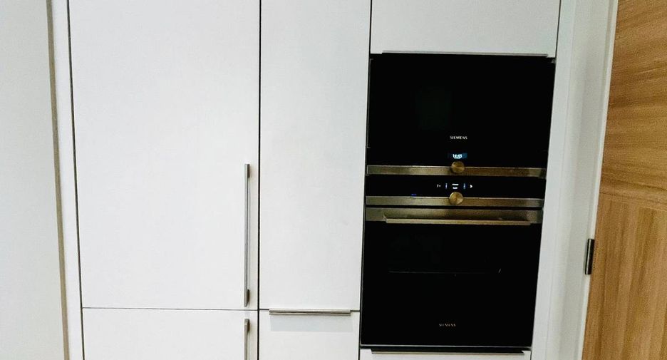 À louer 2 chambres condo à Pathum Wan, Bangkok