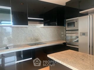 For rent 3 ベッドルーム condo in Pathum Wan, Bangkok