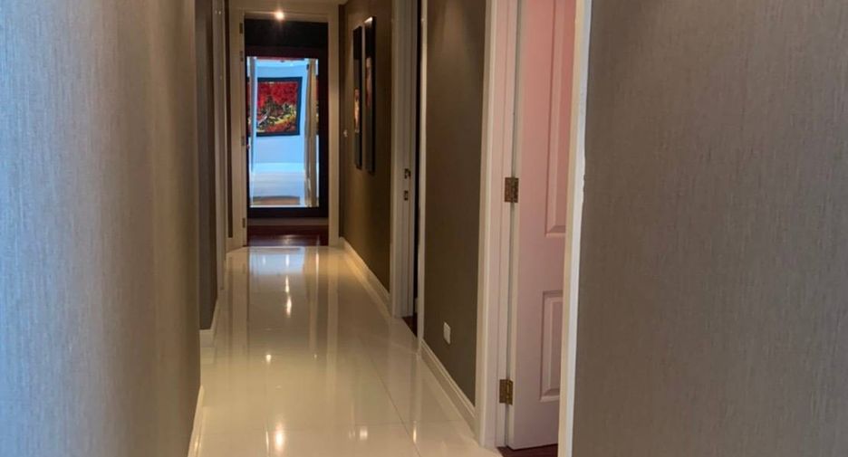 Wohnung zur Miete mit 3 Zimmer in Pathum Wan, Bangkok
