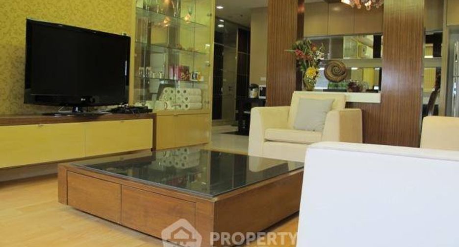 For rent 2 bedrooms condo in Sathon, Bangkok