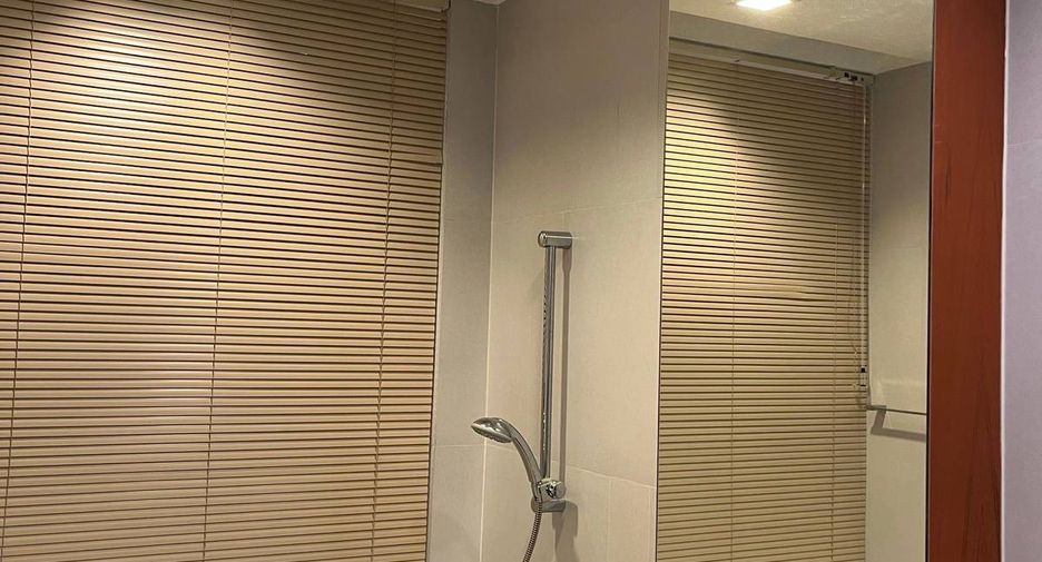 For rent 1 bed condo in Sathon, Bangkok