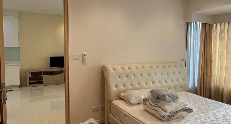 For rent 1 bed condo in Sathon, Bangkok