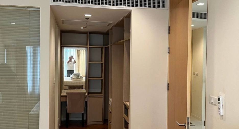 For rent 1 bed condo in Sathon, Bangkok