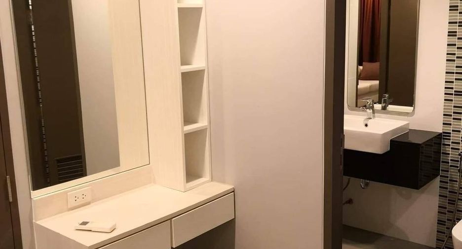 For rent 1 bed condo in Khlong Toei, Bangkok