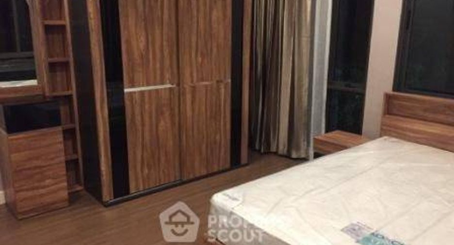 For rent 4 bedrooms house in Bang Kapi, Bangkok