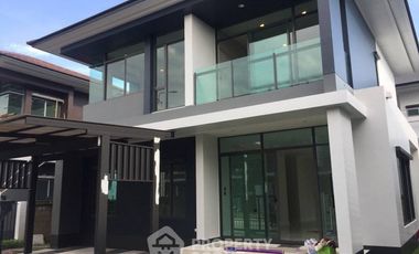For rent 4 bedrooms house in Bang Kapi, Bangkok