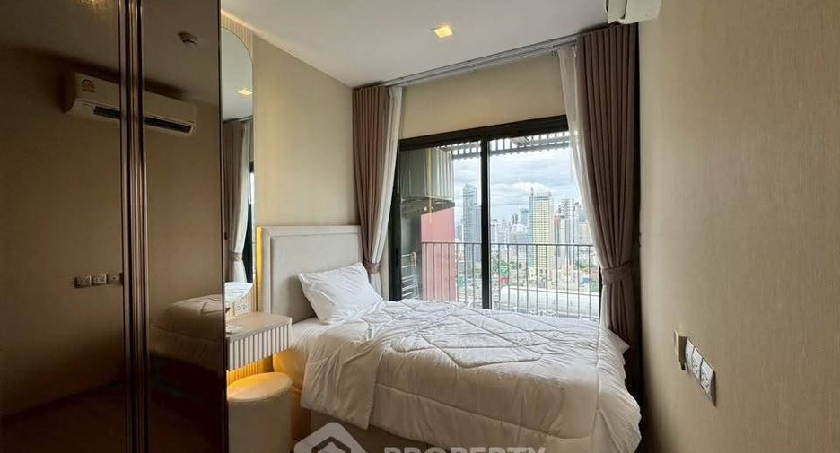 For rent 2 bedrooms condo in Huai Khwang, Bangkok