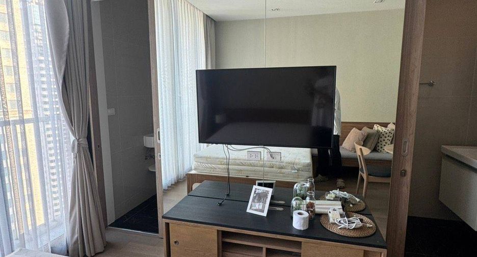 For rent 1 bed condo in Khlong Toei, Bangkok